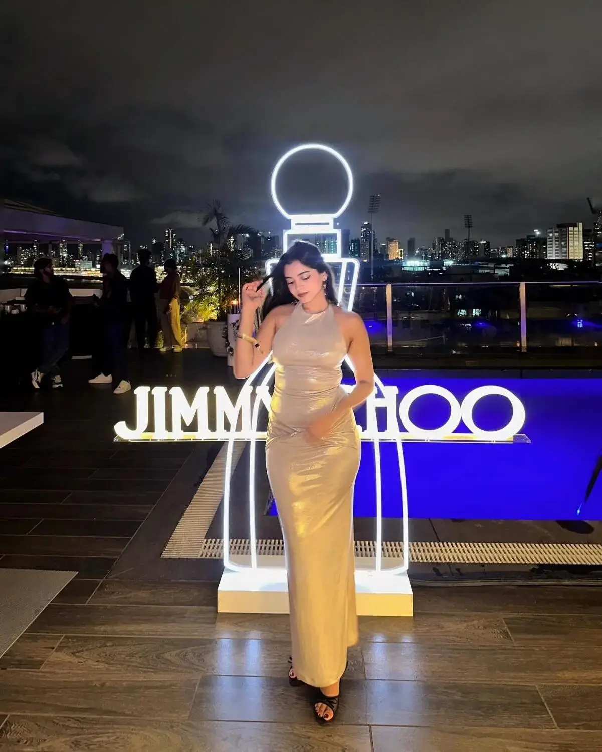 Escort Model Akansha - 4