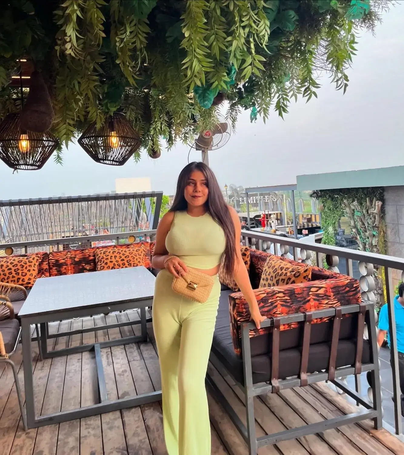 Escort Model Arpita - 4