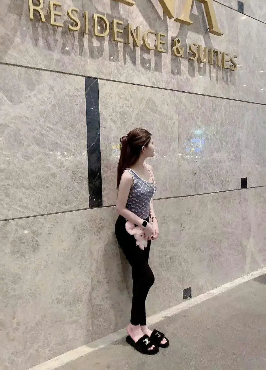 Escort Model Candy - 10