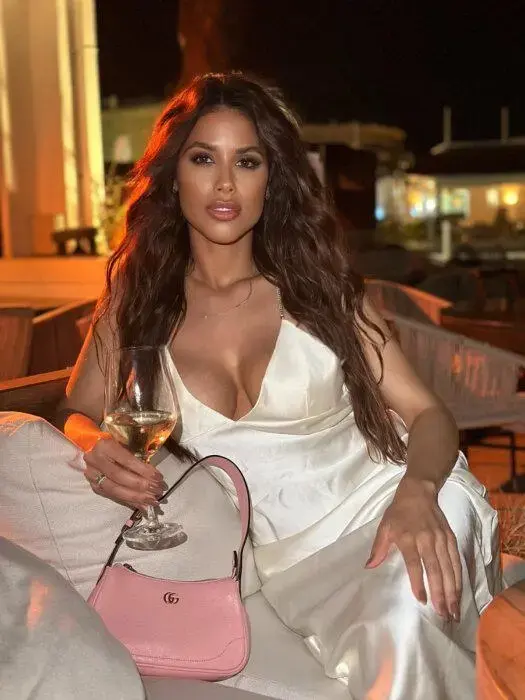 Escort Model Daniela - 5