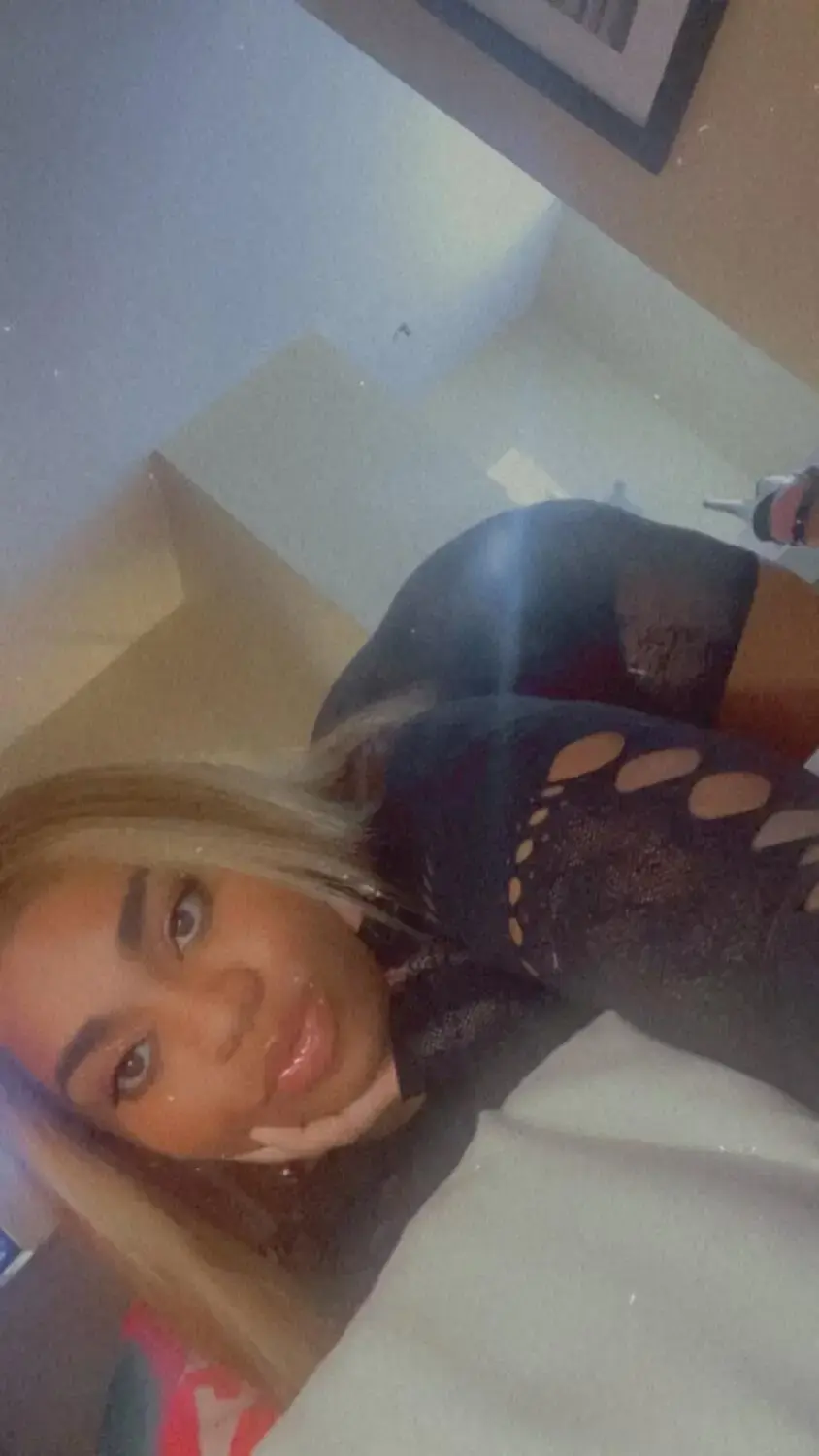 Escort Model Diamond - 3