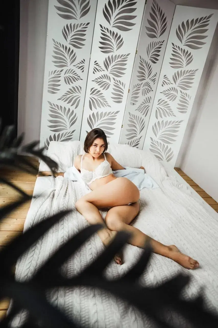 Escort Model Diana - 4