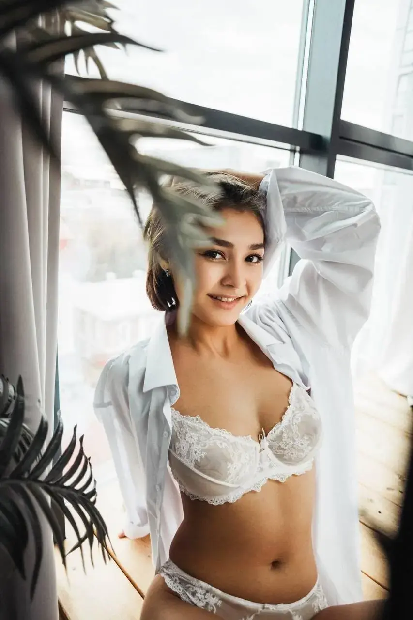 Escort Model Diana - 6