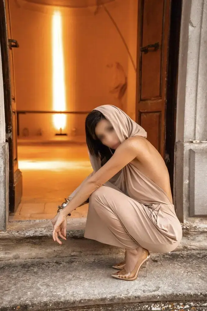 Escort Model Elenia - 3