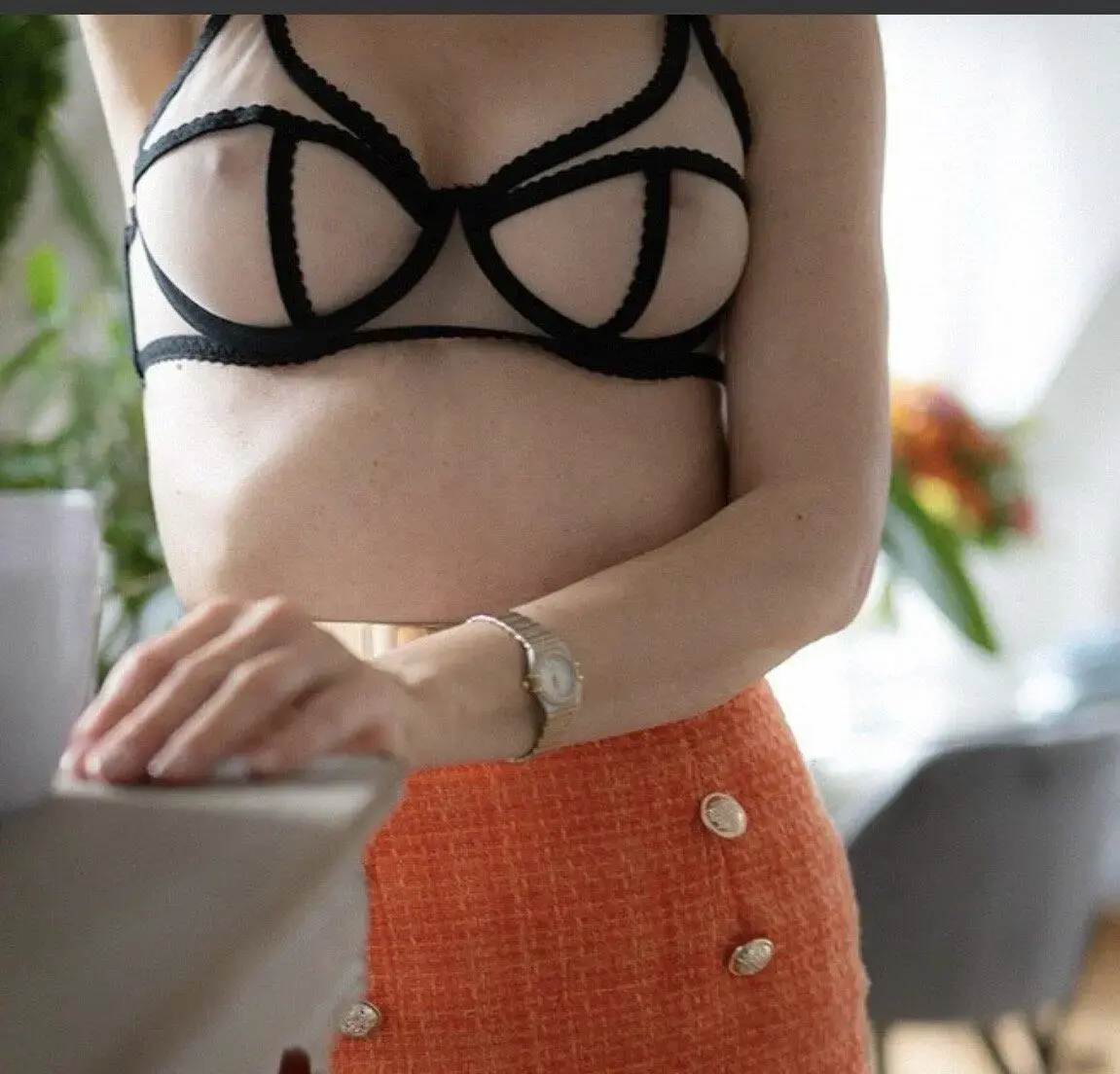 Escort Model Elle - 2