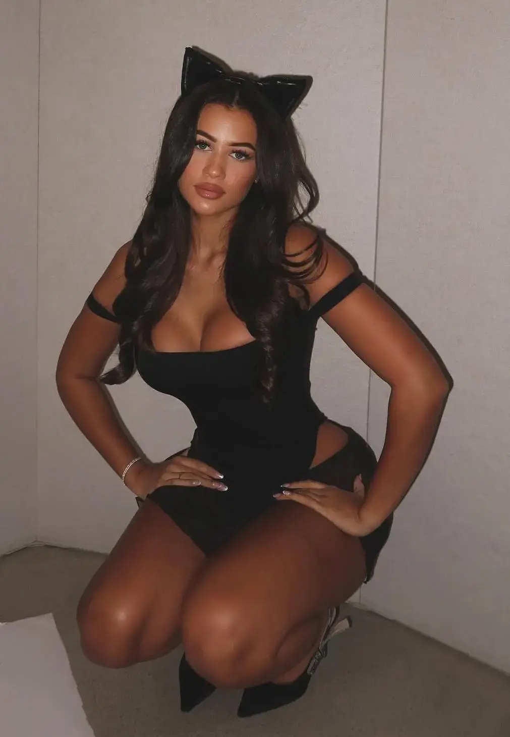 Escort Model Haley - 3