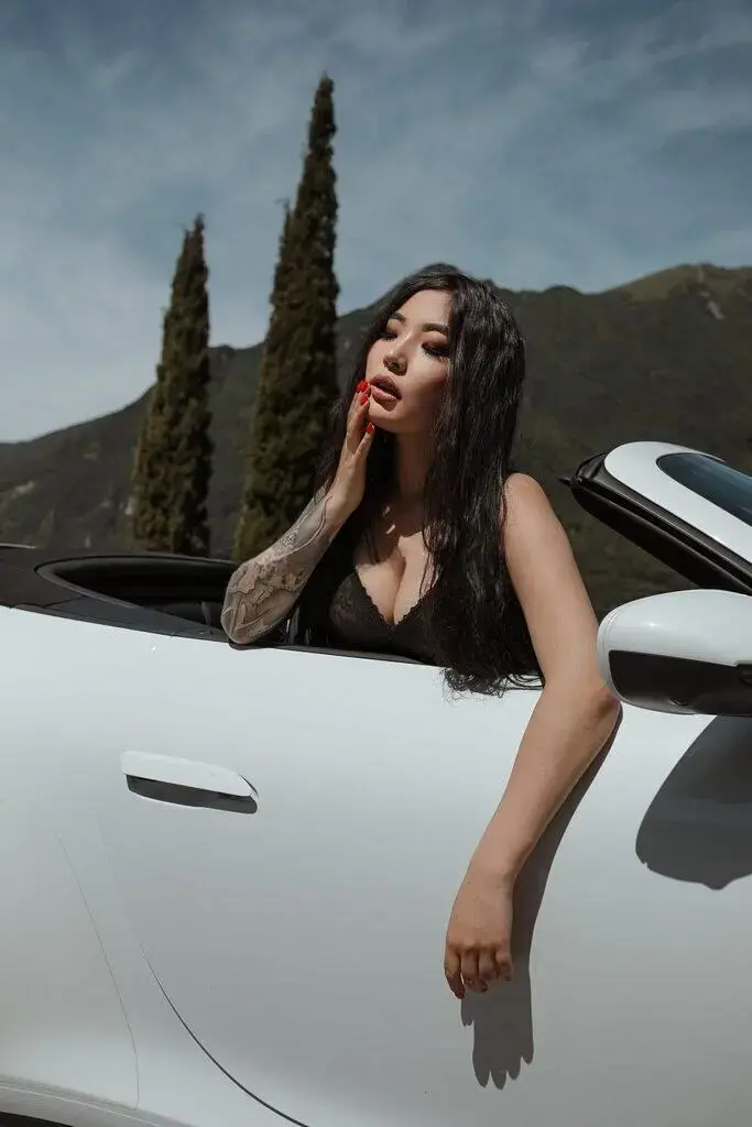 Escort Model Hina - 5