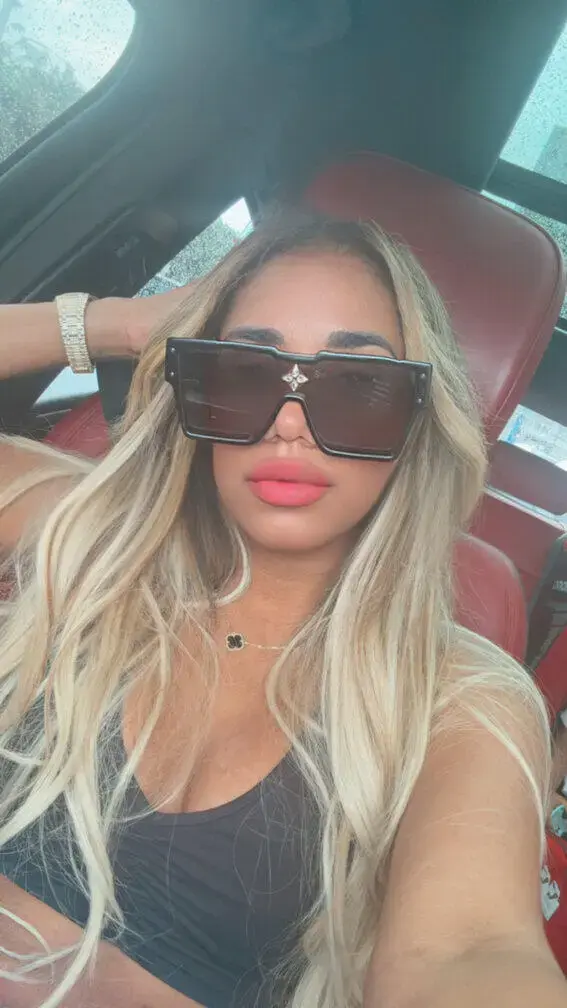 Escort Model Jade - 4