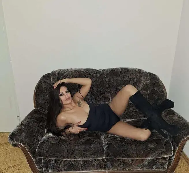 Escort Model Jenny - 5