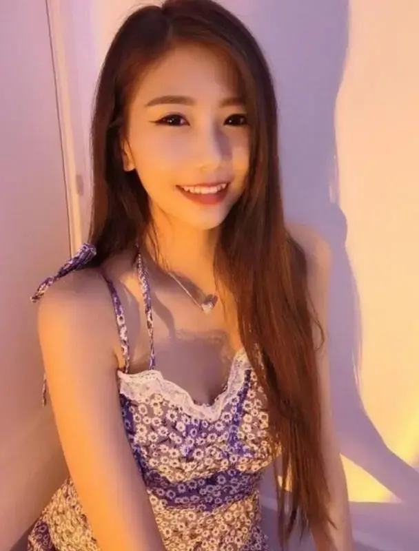 Escort Model Joy