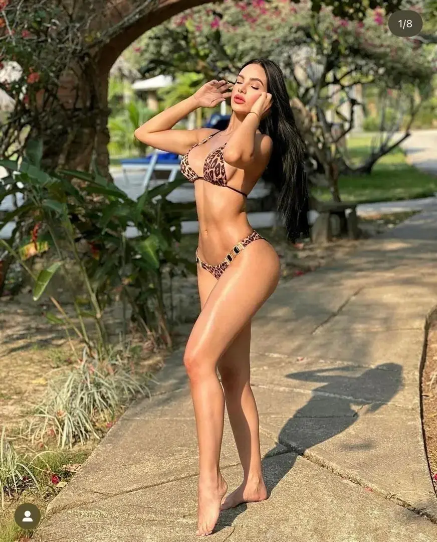 Escort Model Kendra - 16