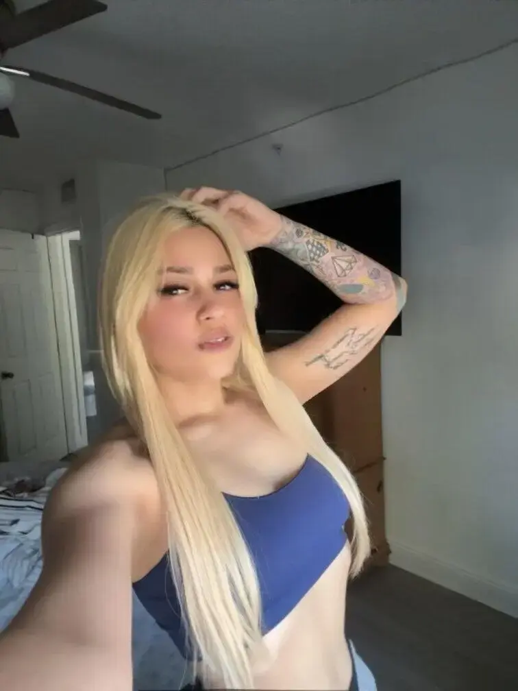 Escort Model Khloe