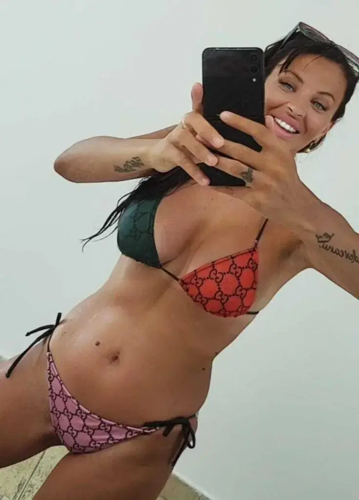 Escort Model Kyle - 3