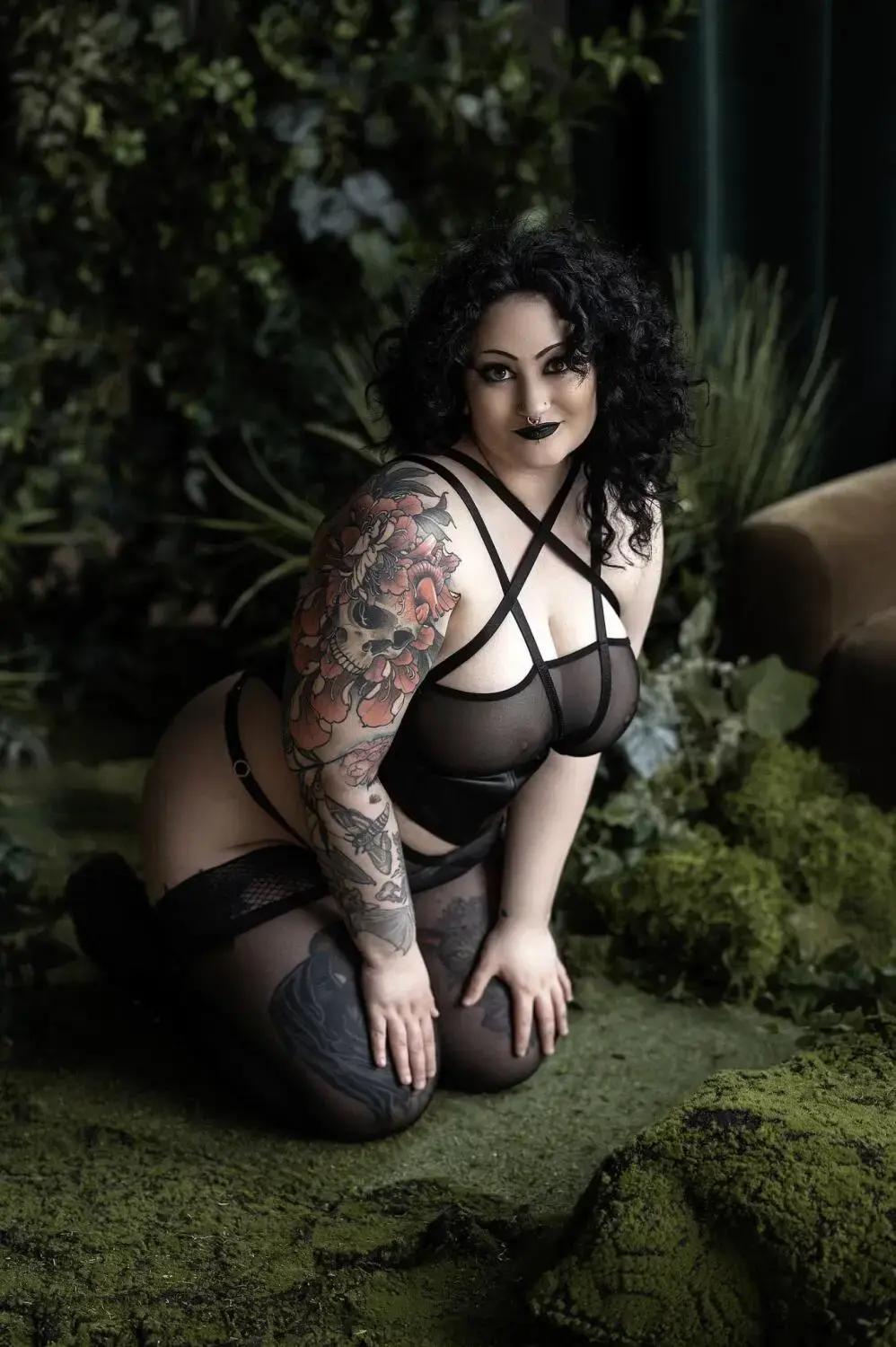 Escort Model Lucy Lynx - 3