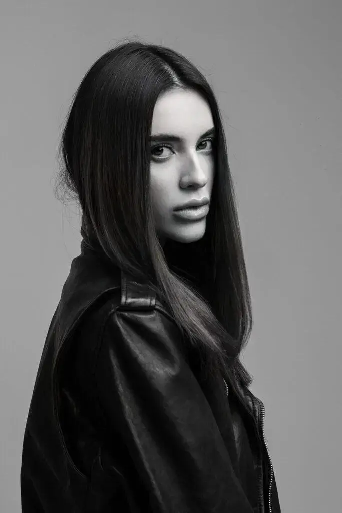 Escort Model Luna - 3