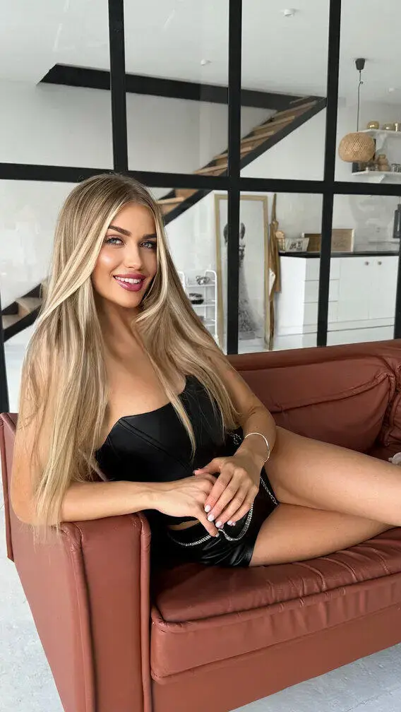 Escort Model Lunary - 5