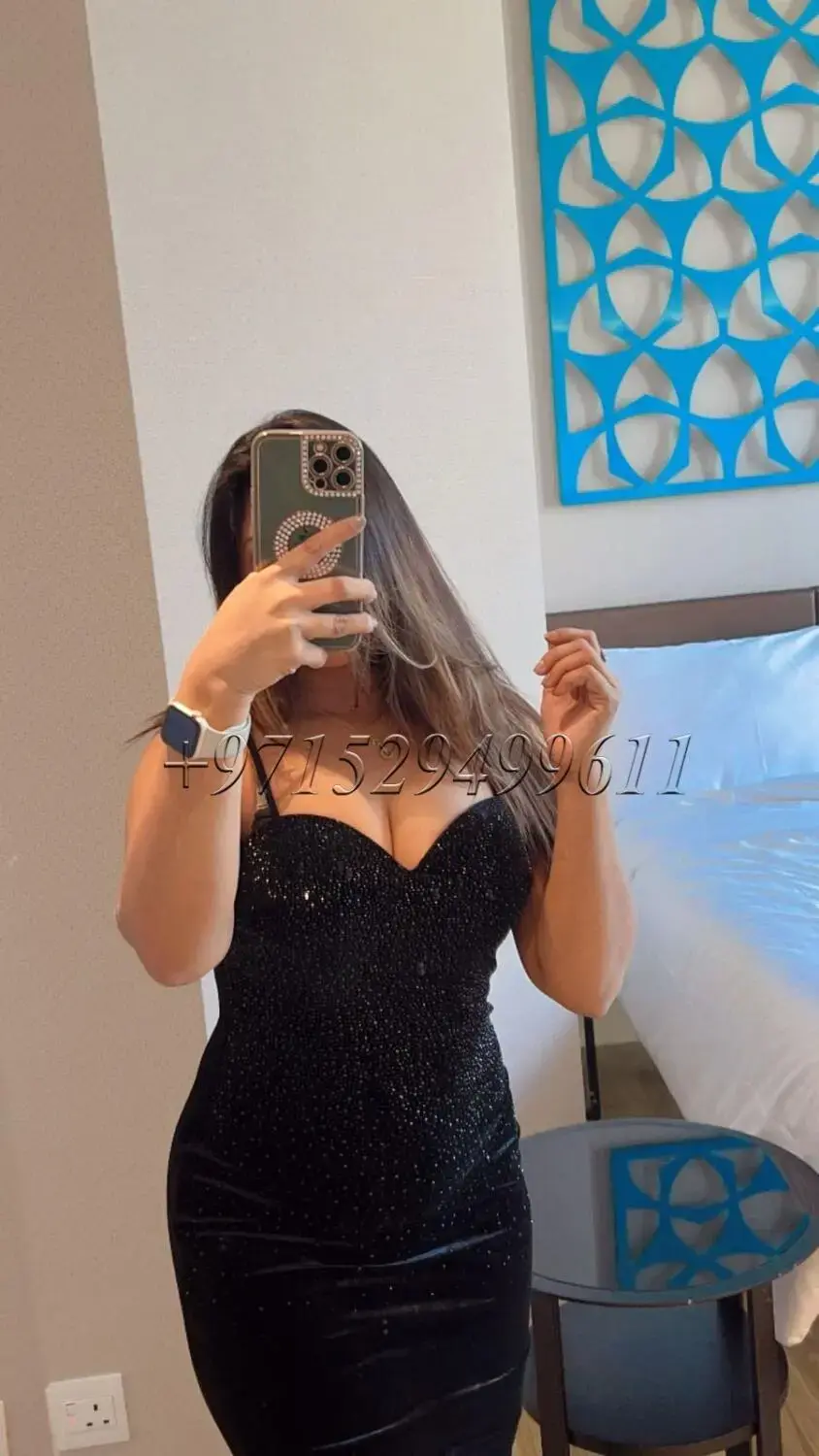 Escort Model Maanvi - 16