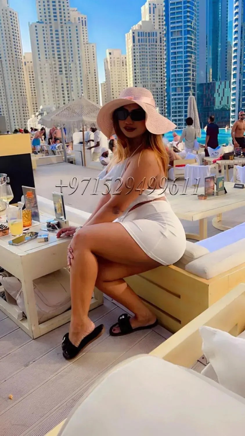 Escort Model Maanvi - 24