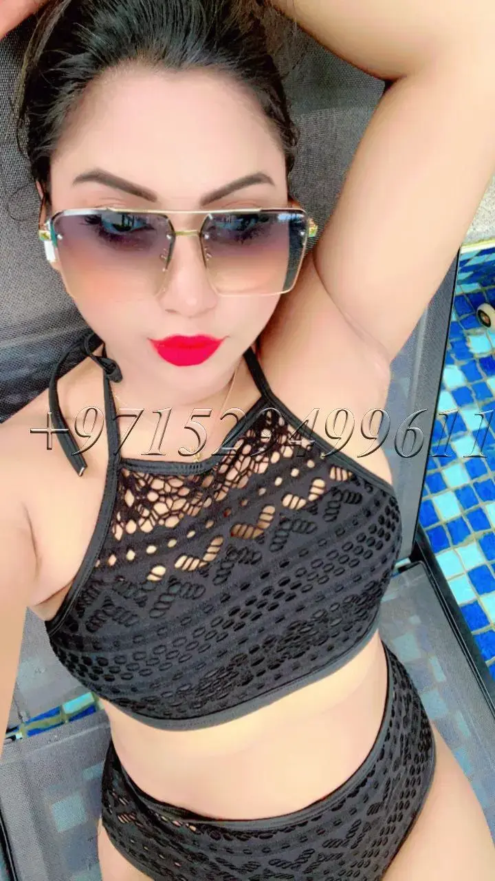 Escort Model Maanvi - 25