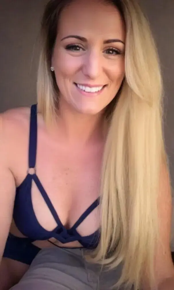 Escort Model Mercades - 3