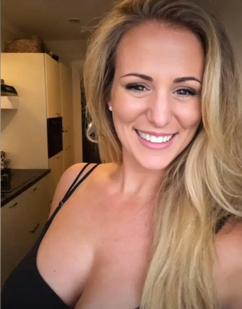 Escort Model Mercades - 5