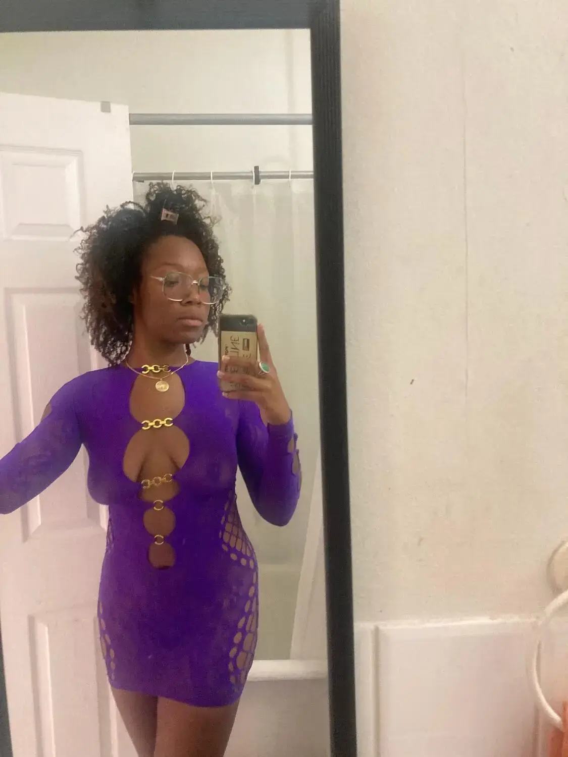 Escort Model Miss Goldyn Brown - 2