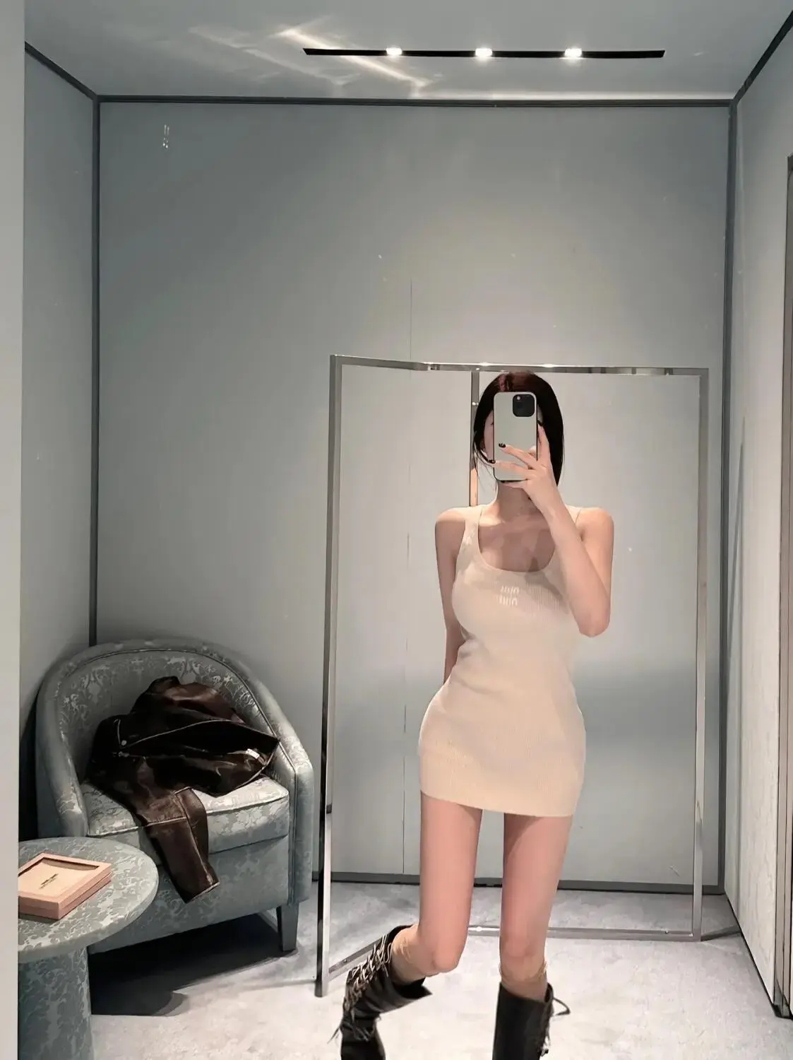 Escort Model Naomi - 6