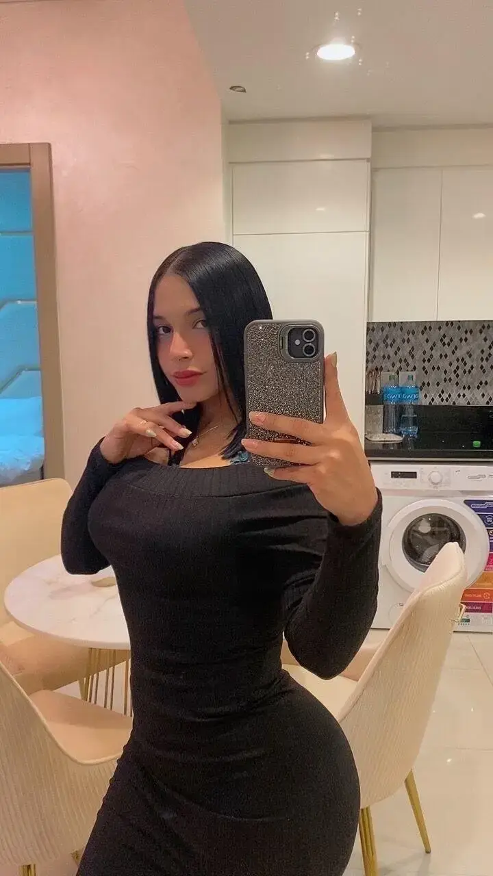 Escort Model Sara - 10