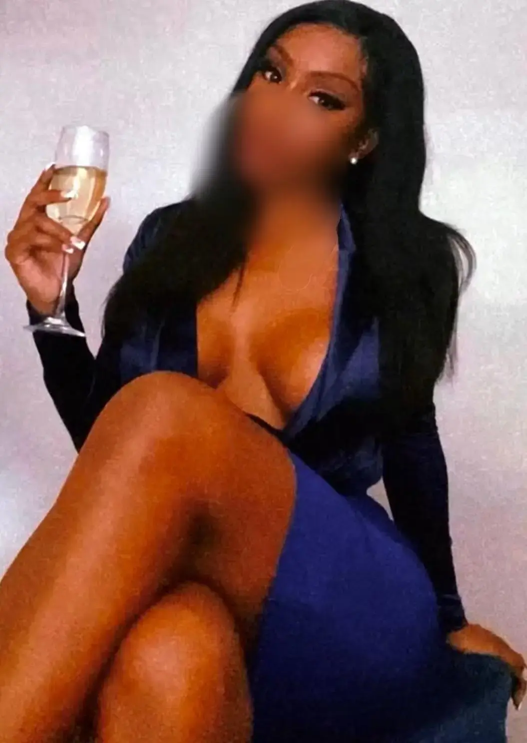 Escort Model Shan Duval GFE