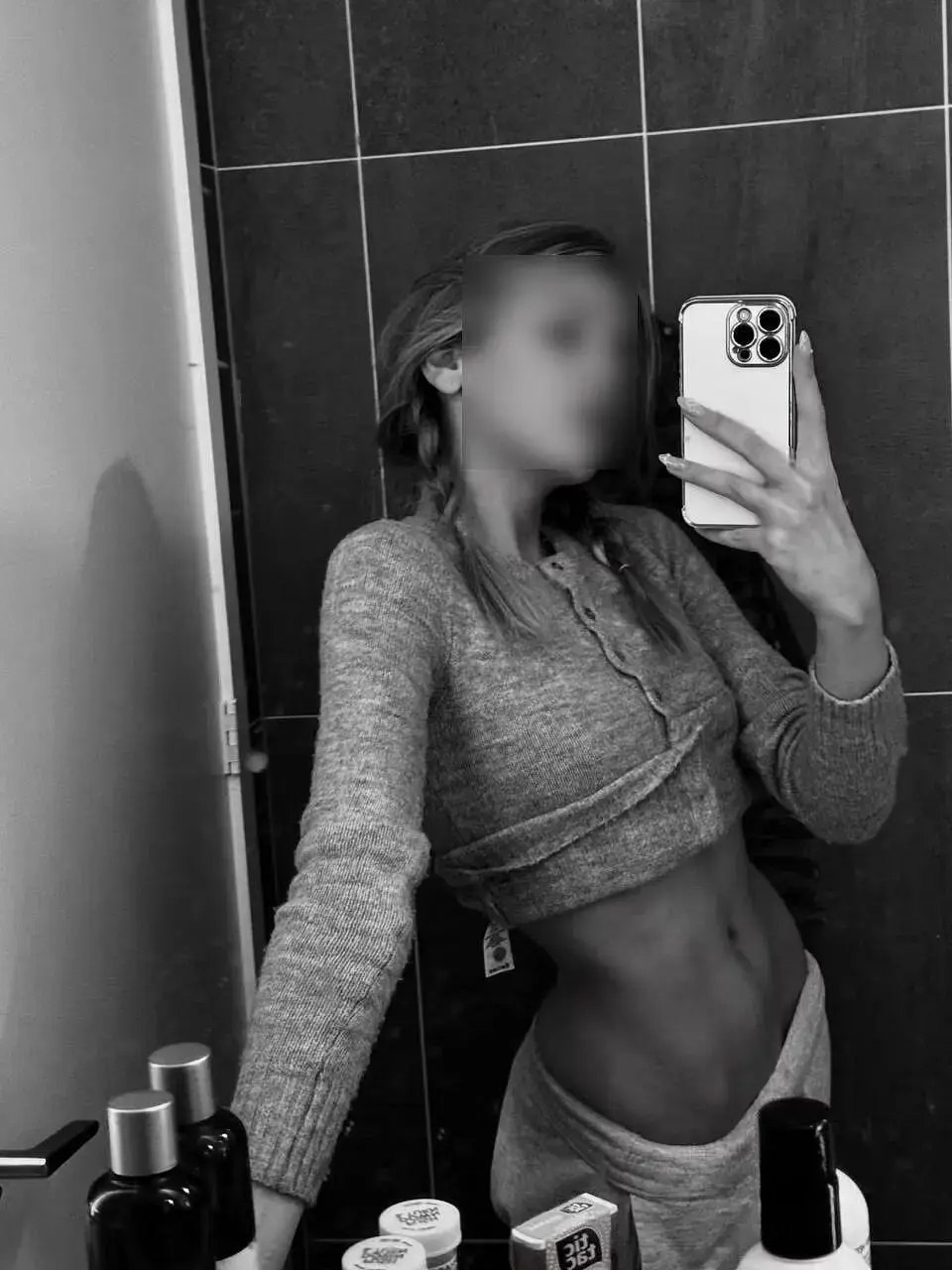 Escort Model Stella - 4