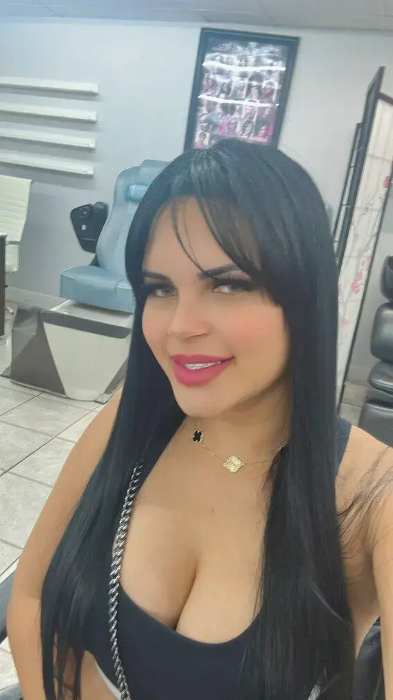 Escort Model Thalia
