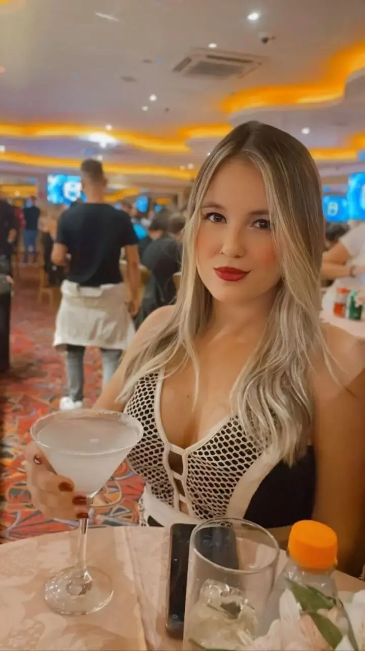 Escort Model Tina - 7