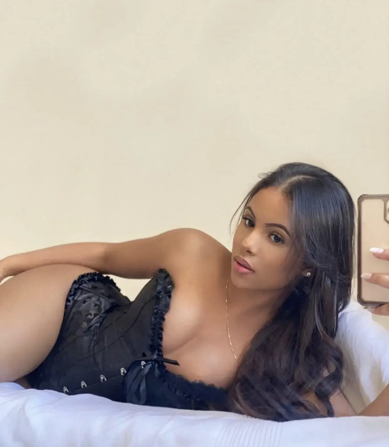 Escort Model Valeria