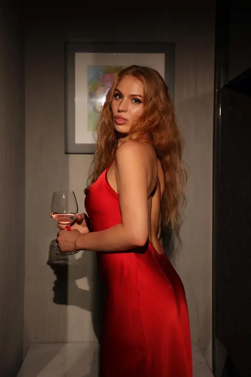 Escort Model Vicki
