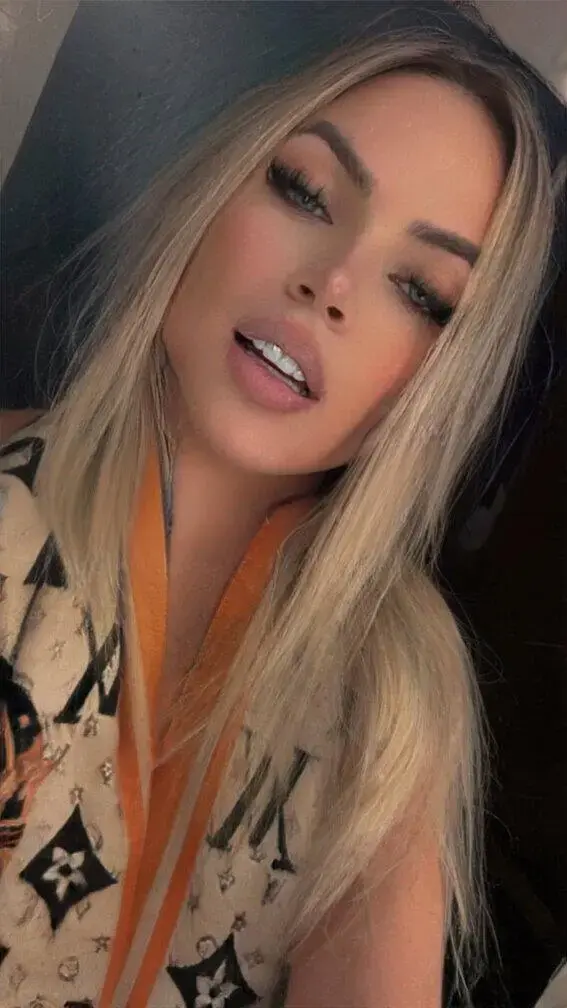 Escort Model VIK BRAZILIAN